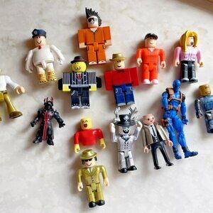 2017 Roblox Mini Figure & Accessories By Jazwares